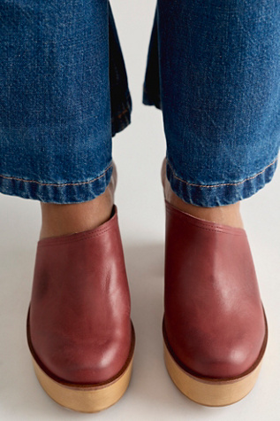 Hudson Wedge Clogs