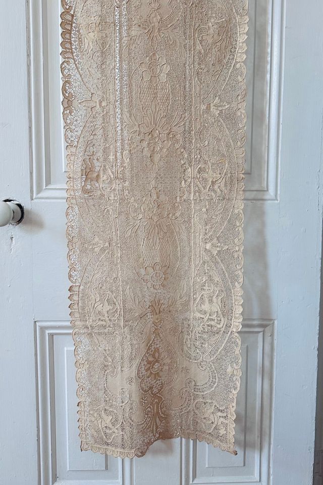 Vintage Handmade Lace Runner Selected by KA.TL.AK