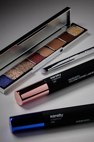 Sarelly La Mil Sombras Eyeshadow Palette + Dual-Ended Brush at Free People