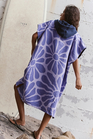 Nomadix Surf Changing Poncho - thumbnail 2