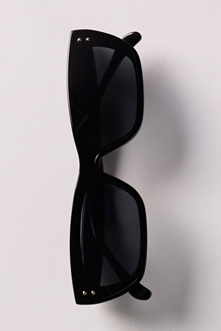 Banbe The Halsey Sunglasses at Free People in Black