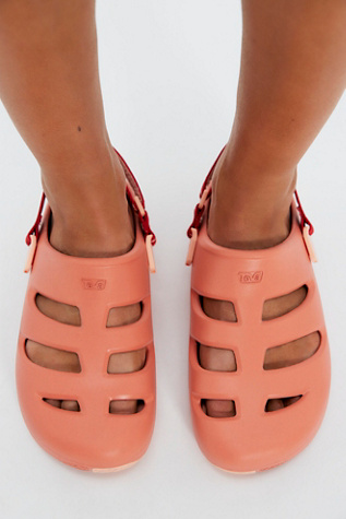 Teva ApreAqua Closed-Toe Water Mules