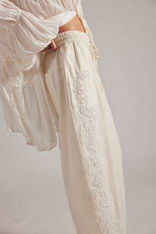 Lex Embroidered Pull-On Barrel Pants by Free People in White, Size: XL