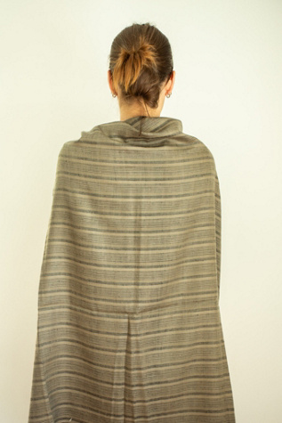 Женский шарф Be Deva Neela Cashmere Ikat Shawl, цвет: Meadow — фото 2