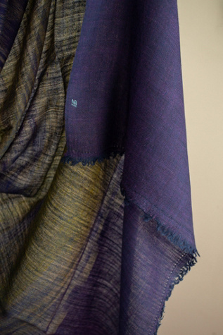 Женский шарф Be Deva Kanti Cashmere Ikat Shawl, цвет: Лавандовый — фото 3