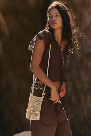 Isle Of Dreams Pouch