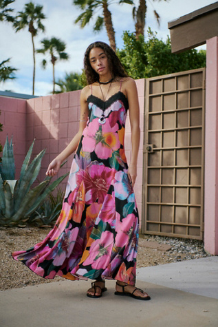 Женское платье Free People Bloomspell Maxi, цвет: Пустынный розовый комбинированный — фото 2