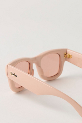 Женские солнцезащитные очки Ray-Ban Puffer Wayfarer Sunglasses, цвет: Однотонный телесный — фото 3