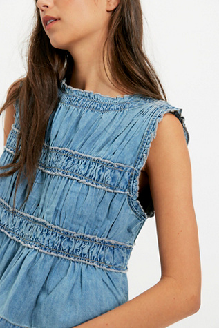 Женский топ We The Free Mia Shirred Denim, цвет: Светлая варка синий — фото 3