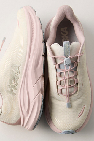 HOKA® Clifton 11 GTX Sneakers