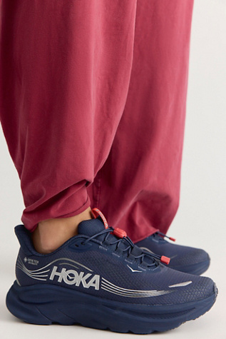 HOKA® Clifton 11 GTX Sneakers