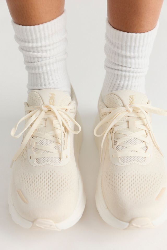 HOKA® Arahi 9 Sneakers #1