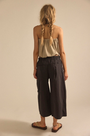 Женские брюки Free People Telluride Wide-Leg Crop Pull-On Solid, цвет: Чёрный — фото 2