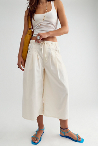 Telluride Wide-Leg Crop Pull-On Solid Pants
