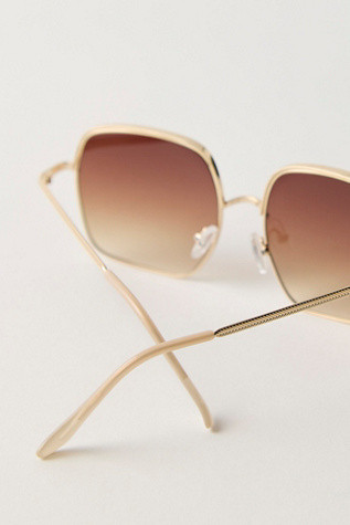 Женские солнцезащитные очки Free People Lacie Oversize Square Sunglasses, цвет: Золотой / Шоколадный — фото 4