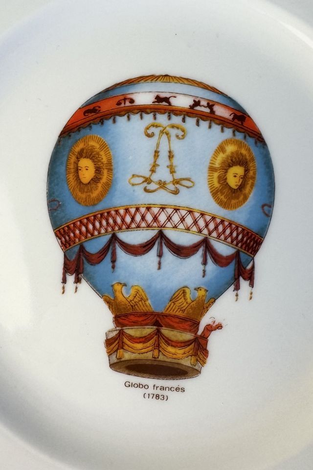 Vintage “Globo Francés (1783)” Hot Air Balloon Decorative Plate selected by Stagecoach Home Design LLC #1