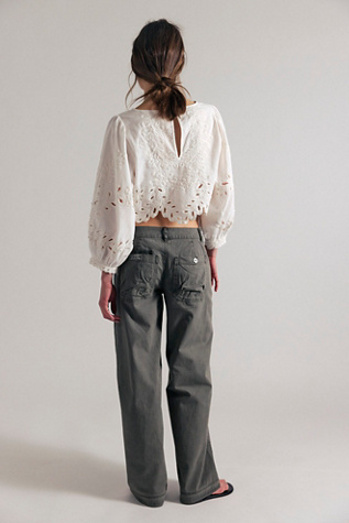 Женские брюки We The Free Yours Truly Low-Rise Cargo Chino, цвет: Тёмно-зелёный теневой — фото 2