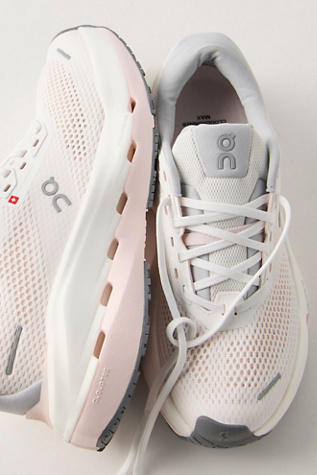 On Cloudrunner 3 Max Sneakers