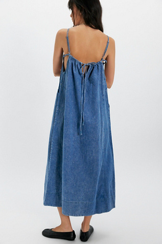 Женское платье Free People Miko Denim Midi, цвет: Индиго варёный — фото 2