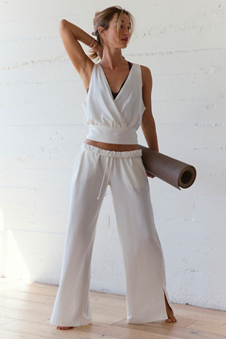 Hot Shot V-Neck Set