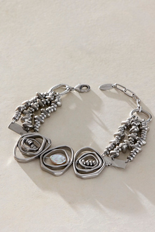 Nara Freshwater Pearl Anklet by Free People in Grey