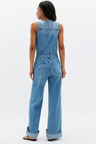 Женский комбинезон Levi's Denim Vest Wide-Leg Jumpsuit, цвет: Own It Jumpsuit — фото 2
