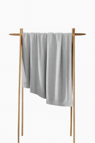Sunday Citizen Cloud Cool Throw