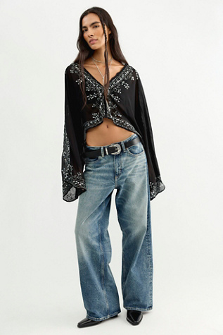 Женский топ Free People Calla Embellished Cape Top, цвет: Чёрный комбинированный — фото 4