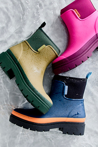 Tully Rain Boots
