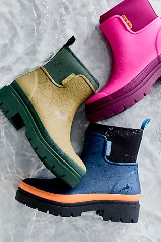 Tully Rain Boots