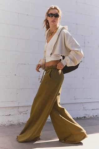 Best Of Wide-Leg Pants