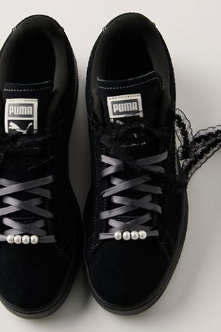Puma Suede Bloom Sneakers