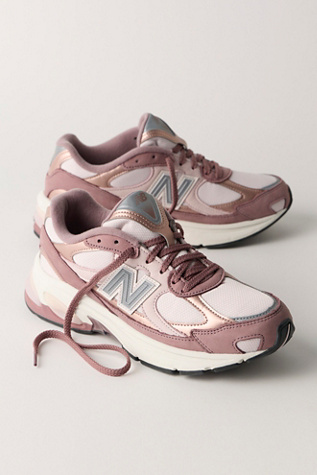 New Balance ABZORB 2010 Sneakers