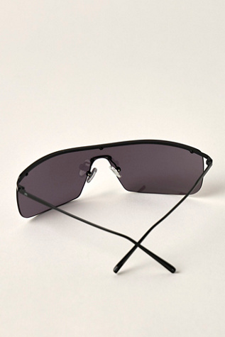 Женские солнцезащитные очки Elisa Johnson Vito Wrap Around Sunglasses, цвет: Чёрный — фото 3