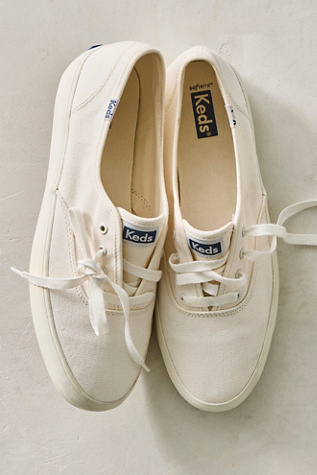 Женские кроссовки Keds Champion Gender-Neutral Canvas Lace-Up, цвет: Молочный белый — фото 2