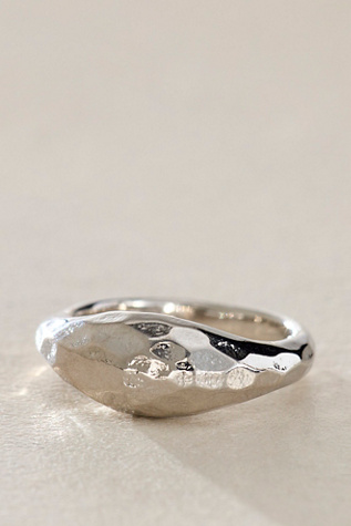 Tara Pinky Ring
