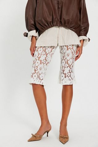 Isla Lace Capri