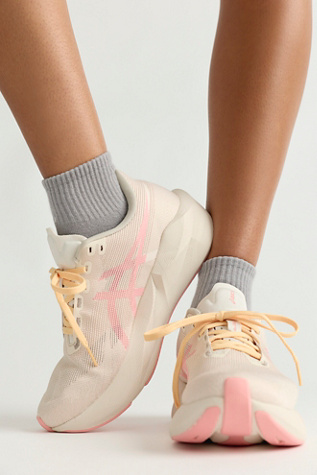 ASICS Novablast 6 Sneakers