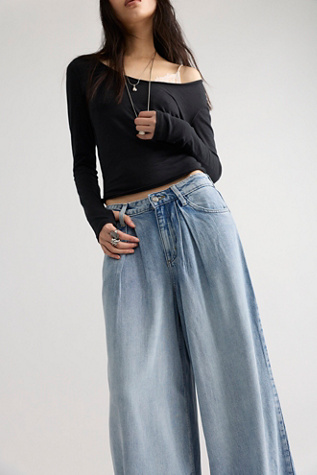 Lee LQD Slouchy Pleated Trouser Jeans