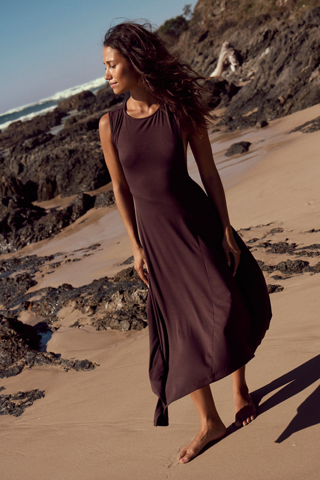 Good Feels Zuri Midi Dress