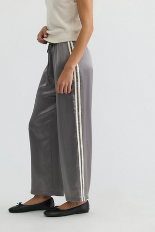 DONNI. Pantalon Court à Rayures en Soie