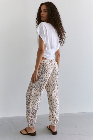 Женские брюки Citizens of Humanity Ciela Printed Balloon Utility, цвет: Cheetah — фото 2