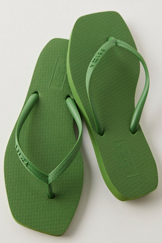 Going Coastal Flip Flops