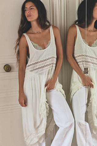 Robe combinaison midi en voile et dentelle