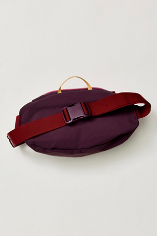 Женская сумка Cotopaxi Empacable 3L Sling, цвет: Acai — фото 2