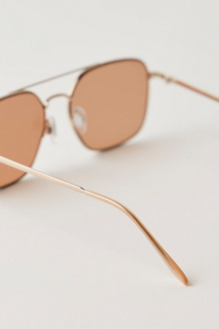 Женские солнцезащитные очки Free People Betty Aviator Sunglasses, цвет: Коричневый / Золотой — фото 4