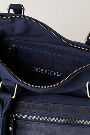 Женская сумка Free People Washed Canvas Weekender, цвет: Тёмно-синий — фото 3