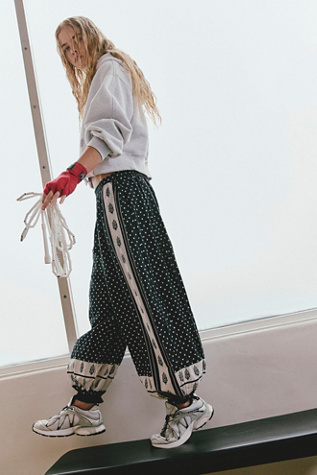 On It Printed Balloon Pants