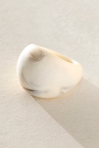 Hudson Dome Ring