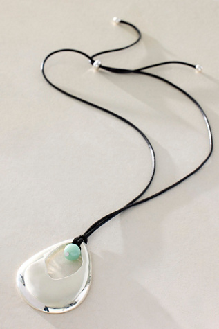 Collier à pendentif Kori